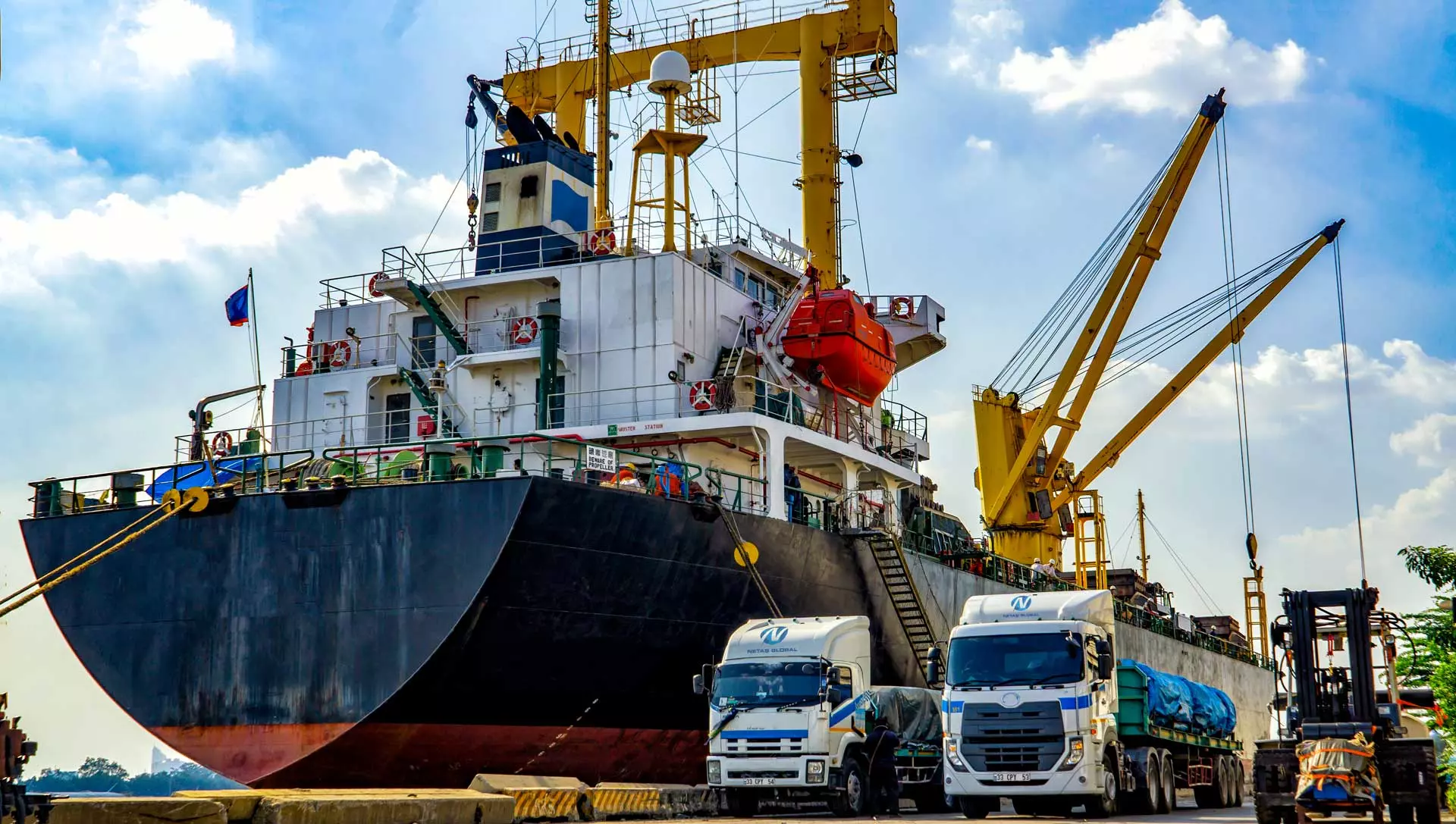 export container .webp